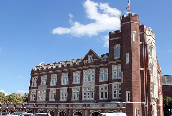 Loyola University New Orleans Thomas Hall